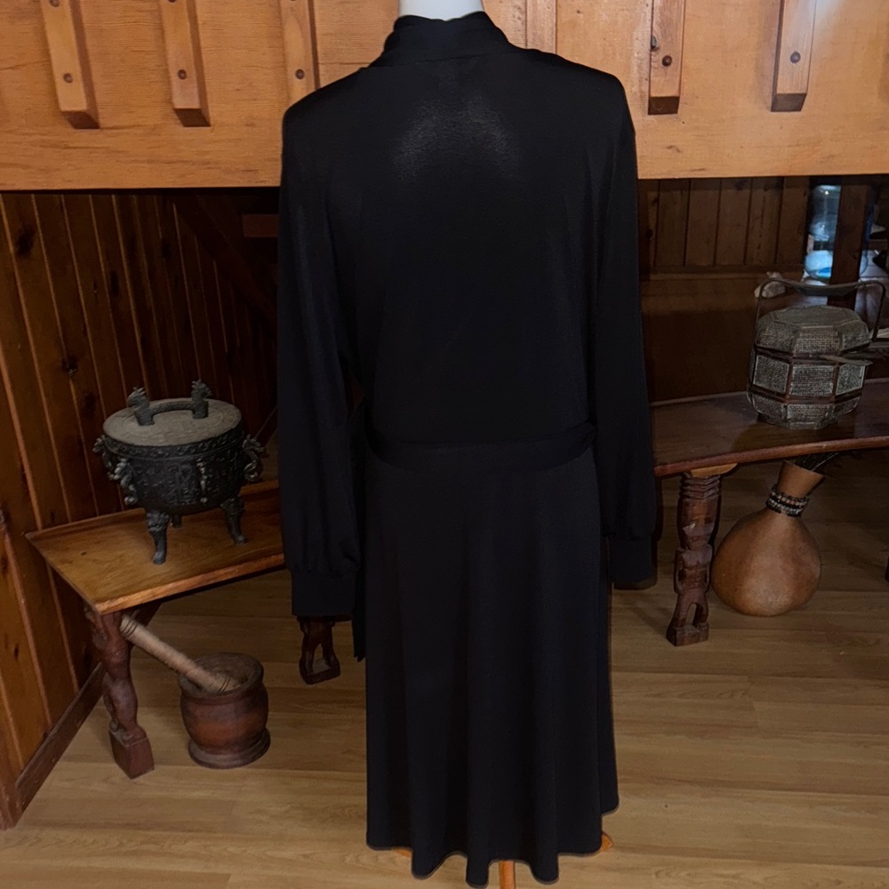 H&M size XL Black Long Sleeve Wrap Dress flattering - Picture 9 of 12